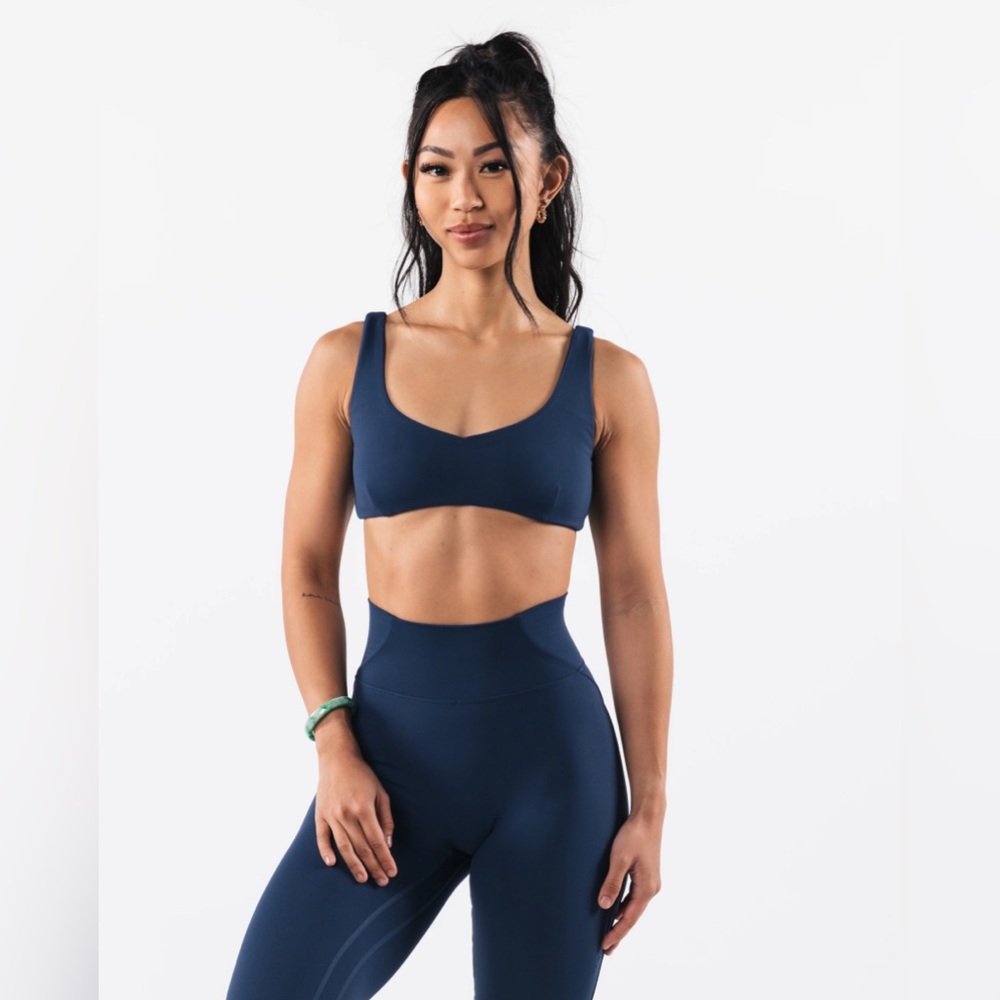 Alphalete Aura Sculpt Bra